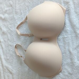 Victoria Secret 38DD push up bra